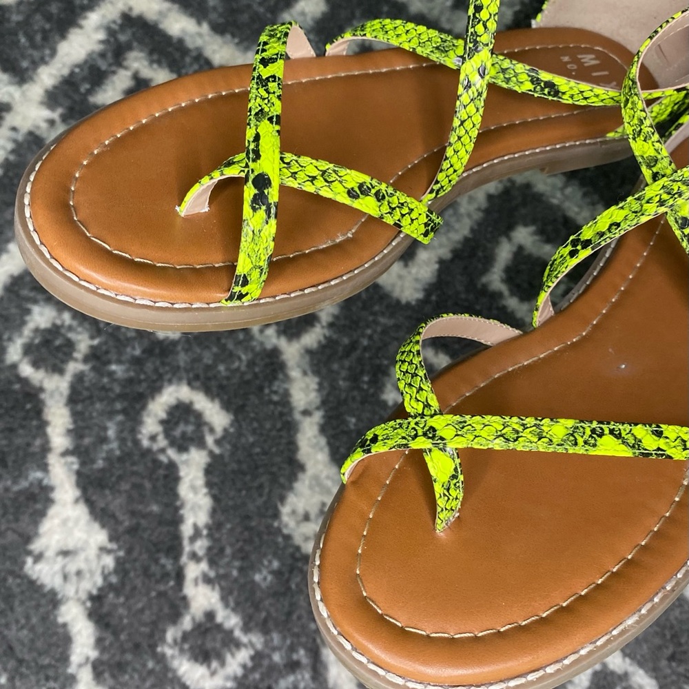 Mix No. 6 green snakeskin sandals